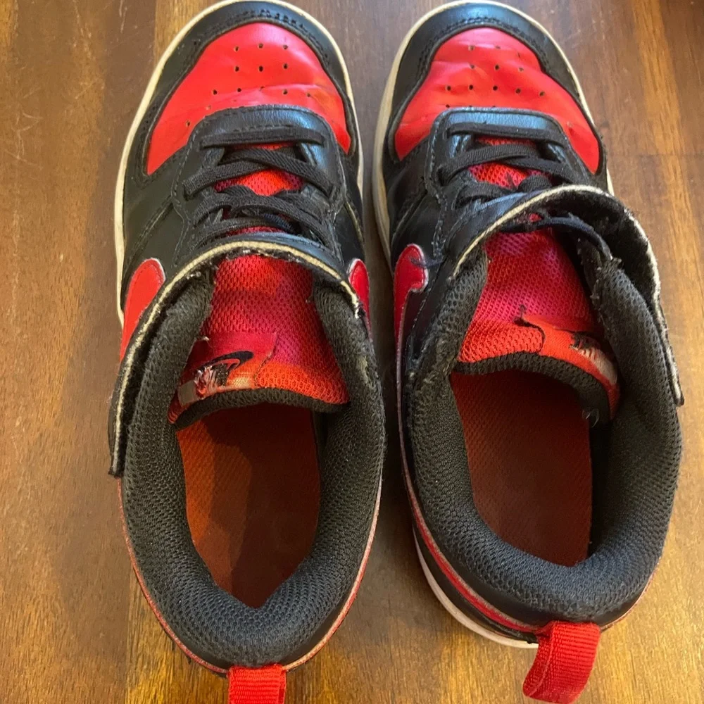 Nike all day play sneakers